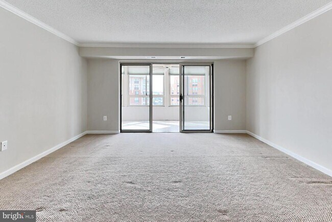 Building Photo - 2121 Jamieson Ave