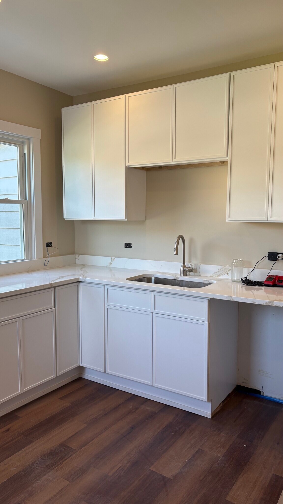 6802 Highland Kitchen - 6802 W Highland Ave
