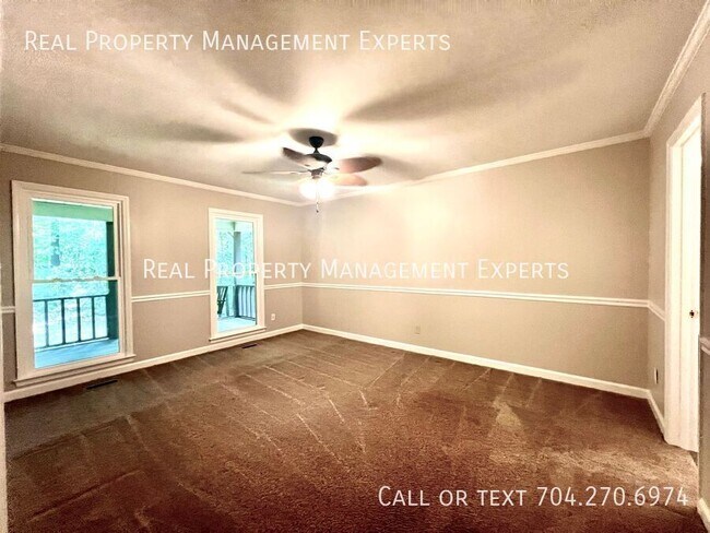 Building Photo - 9024 Highland Creek Pkwy