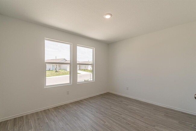 Building Photo - 6406 Reuben Kemper