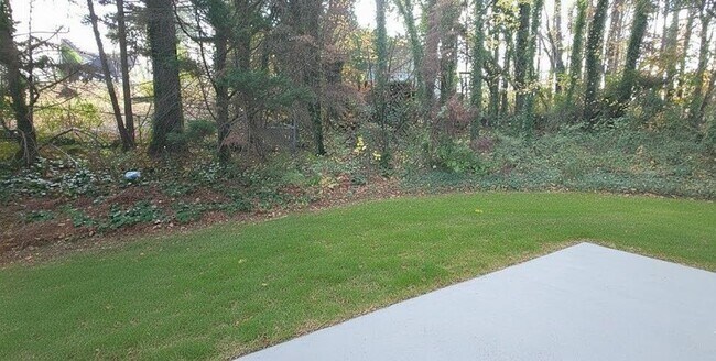 Building Photo - 984 Pointers Way