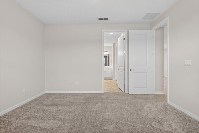 Building Photo - Home For Rent