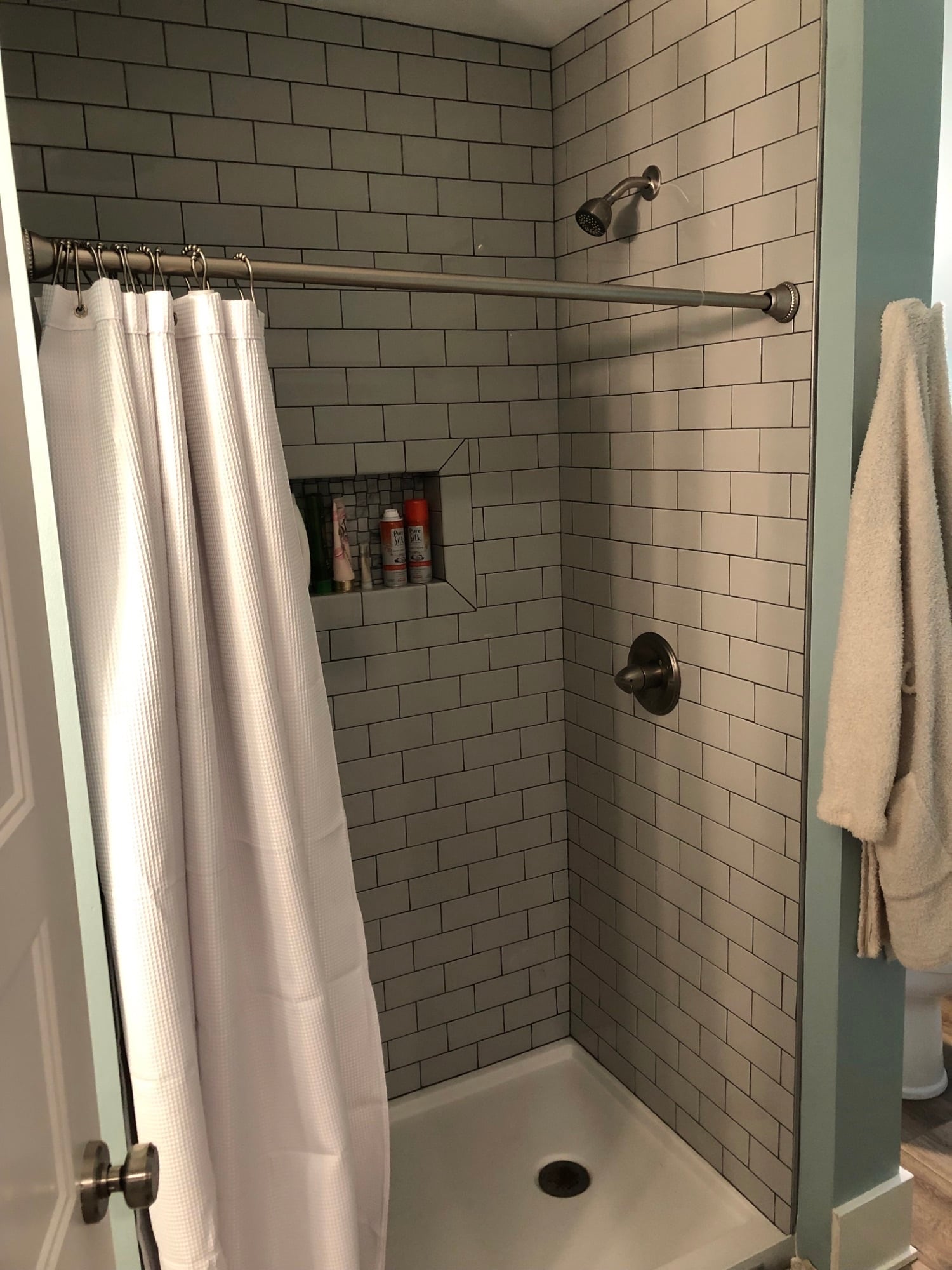 Building Photo - 552 Union St SE