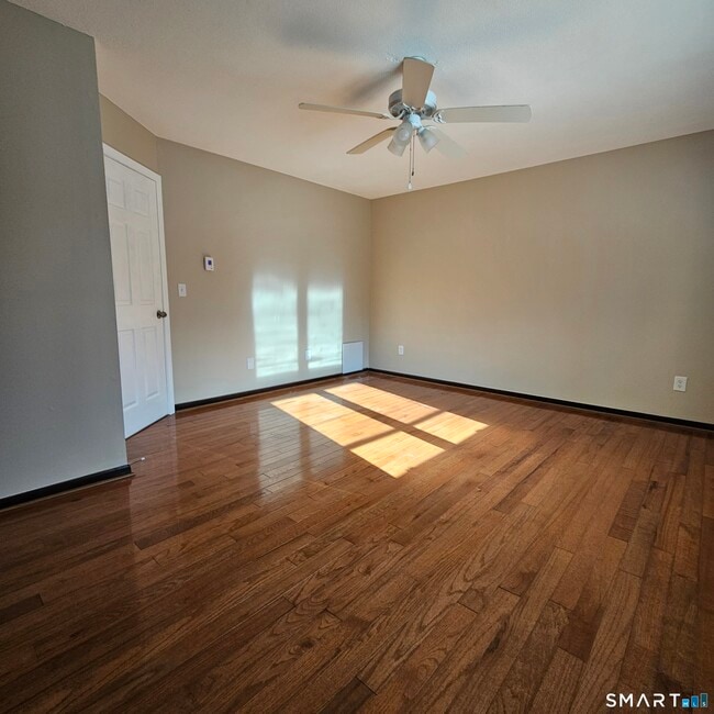 Building Photo - 373 Wolcott St