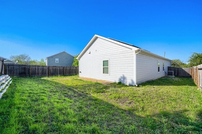 Building Photo - 7001 Tonka Ln