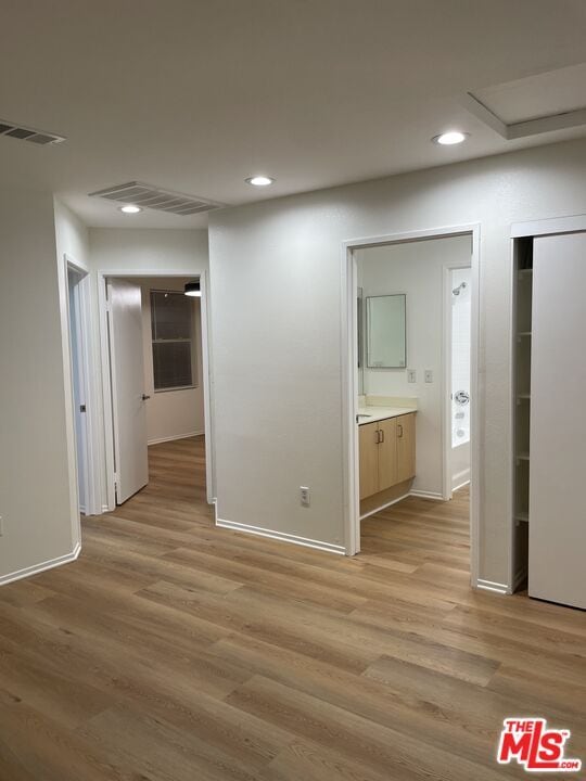 Building Photo - 121 Cancion Way