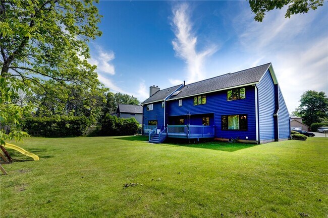 Building Photo - 31 Country Wood Landing