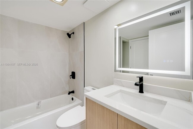 Building Photo - 1 Grove Isle Dr