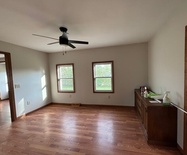 Building Photo - 58 Riverview Ave
