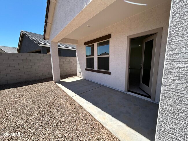 Building Photo - 18461 N Los Gabrieles Way