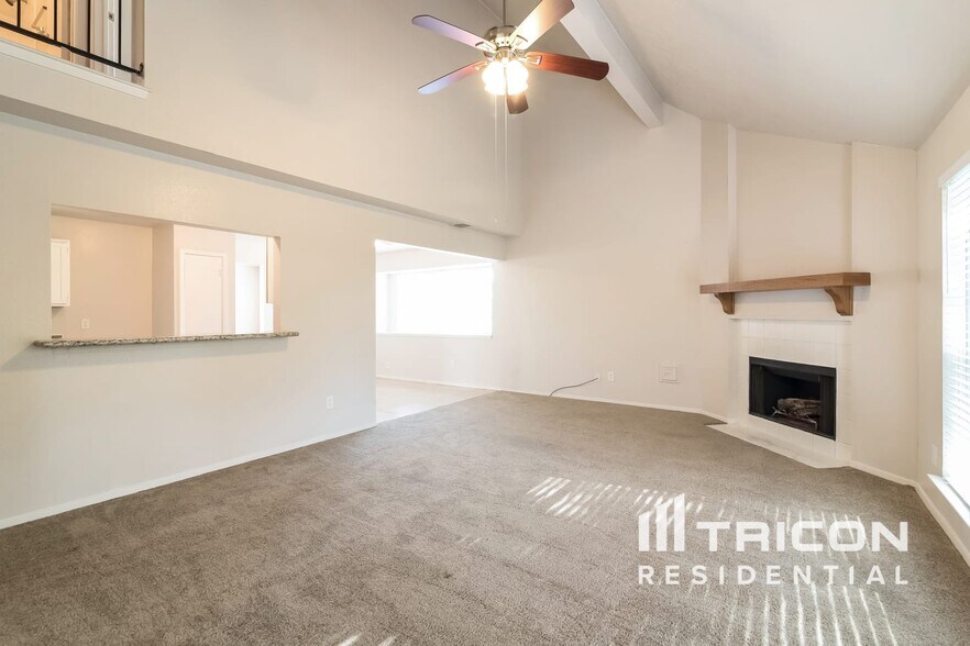 Building Photo - 16923 Summer Dawn Pl
