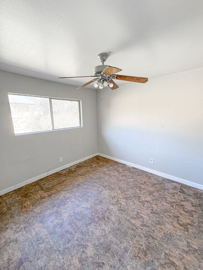 Building Photo - 408 S 13th St
