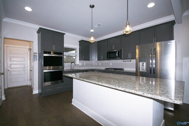 Building Photo - 28 Silky Oak Cir SW
