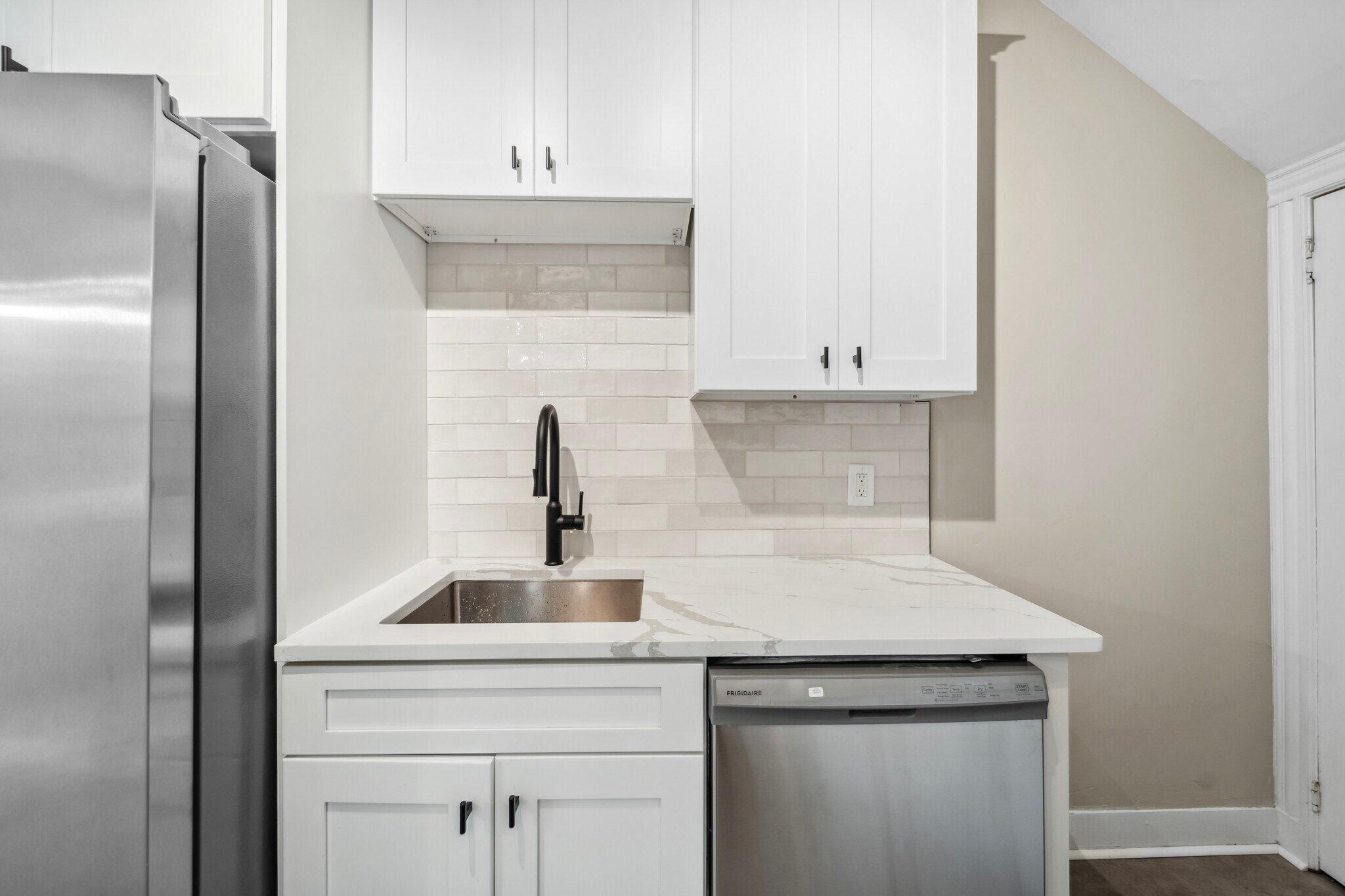 Building Photo - 95 Leroy St