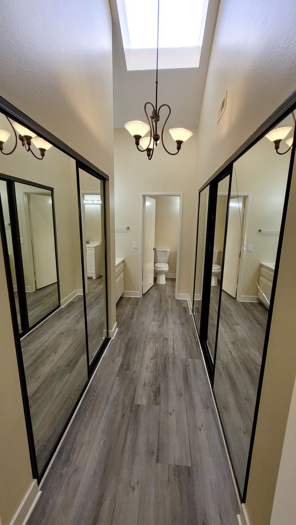 Building Photo - 2 Bed 1.5 Bath Gated Two Story Apartment I...