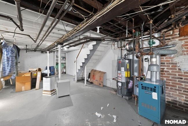 Building Photo - 96 Kenwood Ave