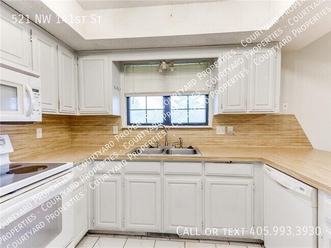 Building Photo - 521 NW 141st St