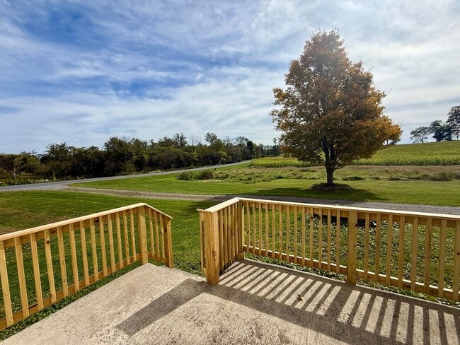 Building Photo - Amazing Remodeled Farm Home