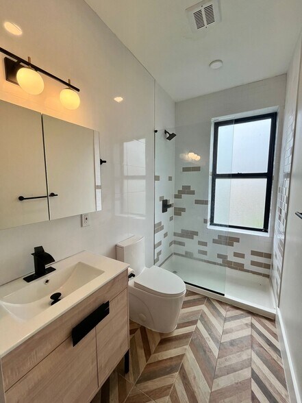 282 Baldwin Ave 1R - 272 Baldwin Ave