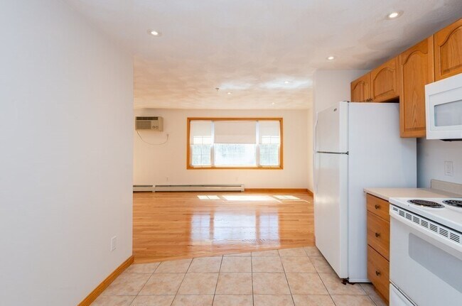 Building Photo - 19 Rosewood Dr