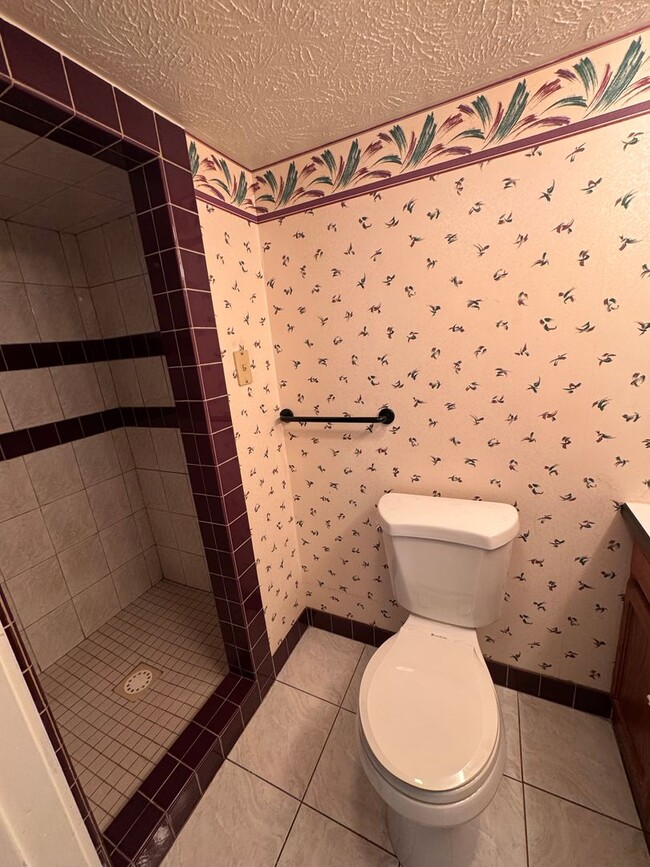 Building Photo - 27 Gordon St