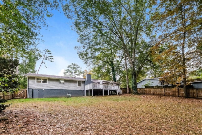 Building Photo - 1027 Mandalay Ct SW