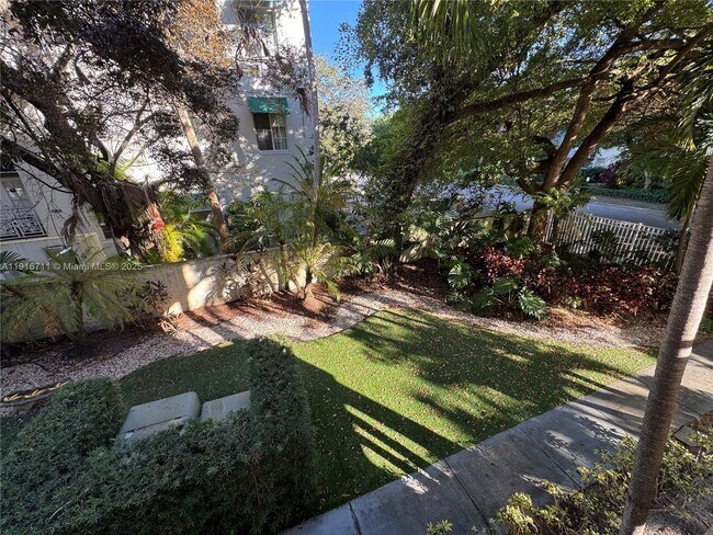 Building Photo - 5839 SW 74th Terrace