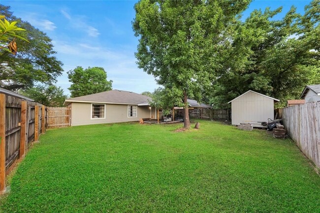 Building Photo - 1350 Holbech Ln