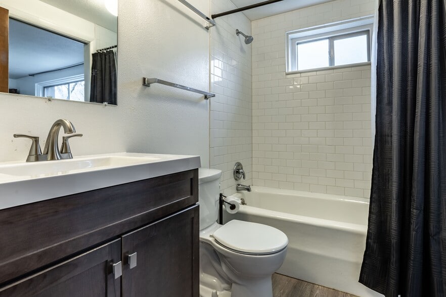 New bathroom - 815 Orchard Dr