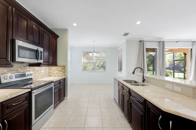 Building Photo - 9250 Estero River Cir