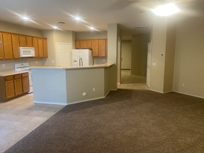 Kitchen & Family room - 144 S 154th Ln