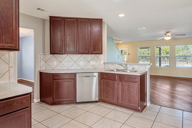 Building Photo - 16707 Lark Bunting Ln