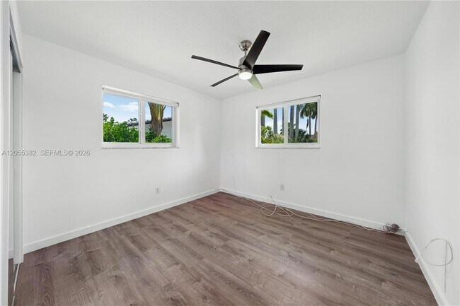 Building Photo - 220 NW 130th Ave