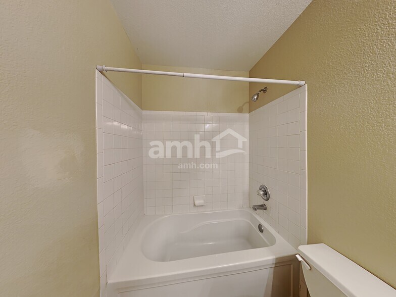Building Photo - 6293 Brantly Ave