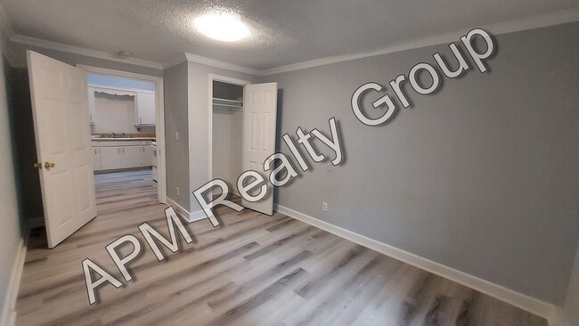 Building Photo - Two bedroom duplex off Bluff Road