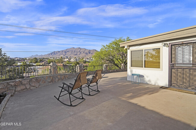 Building Photo - 851 Dulce Tierra Dr