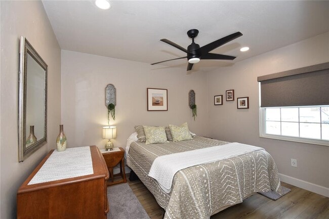 Building Photo - 1 Bedford Dr