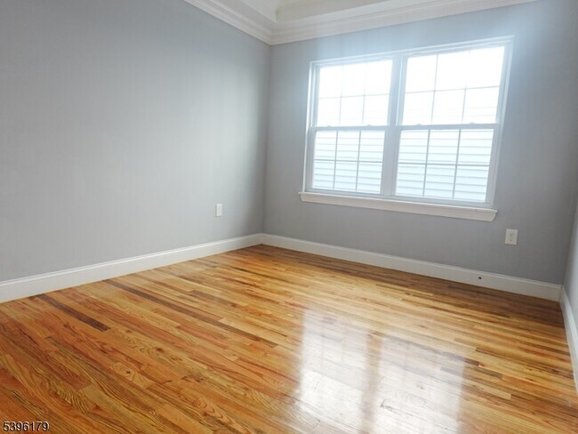 Building Photo - 57 N 15th St