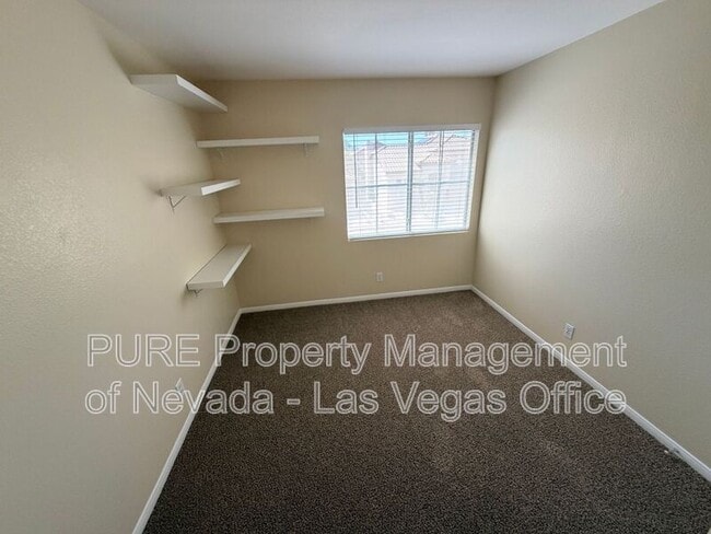 Building Photo - 266 Bluefield Ln