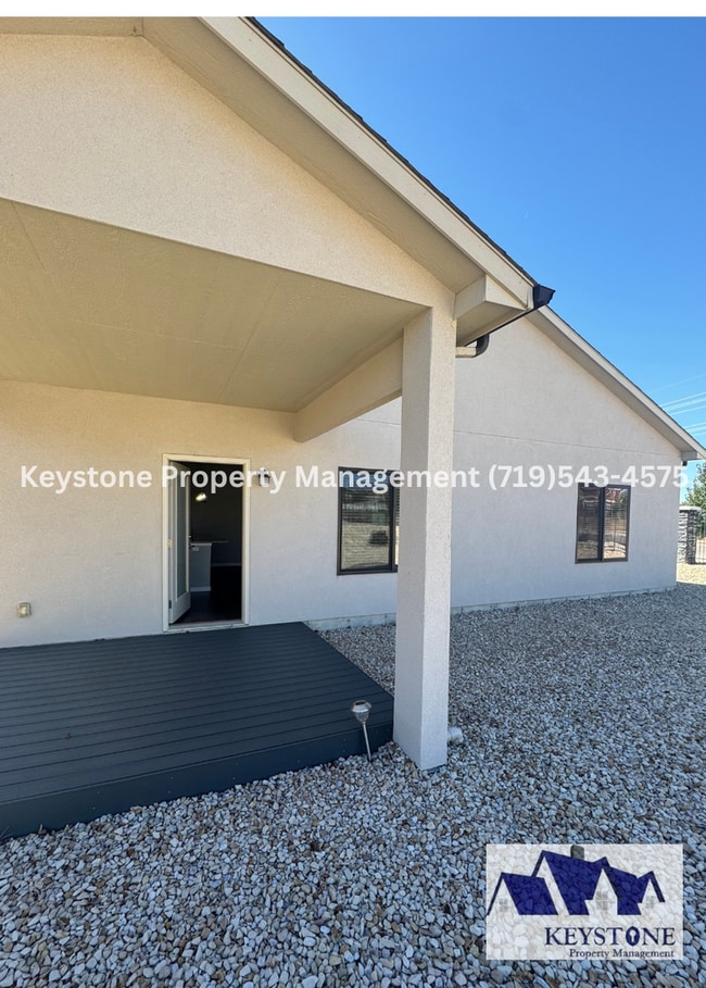 Building Photo - Gated Community - One Level Living  2 Bedr...