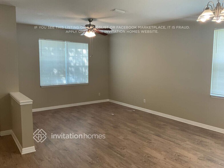 Building Photo - 5015 Lakehurst Ct