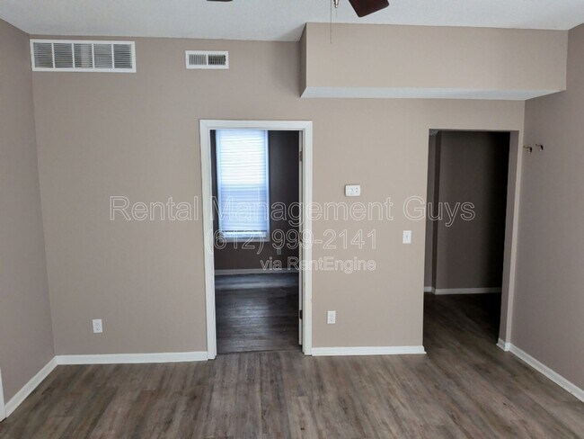 Building Photo - 2935 N Aldrich Ave