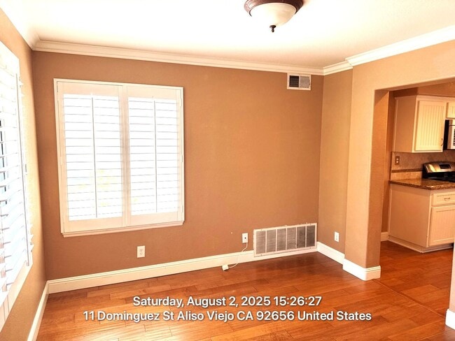Building Photo - Beautiful 4 Bedroom, 2.5 Bath Single Famil...