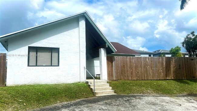 Building Photo - 13549 SW 285th Terrace