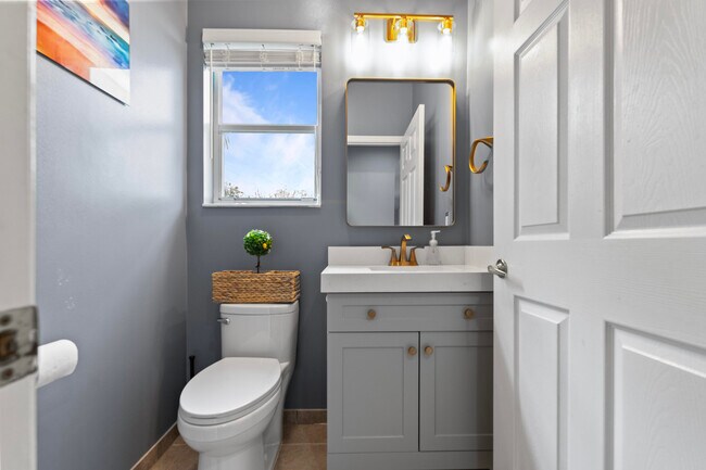 Building Photo - 2253 Balsan Way
