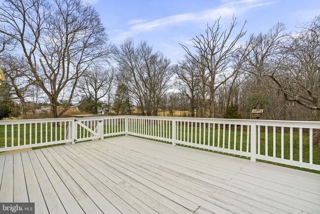 Building Photo - 10530 Scaggsville Rd