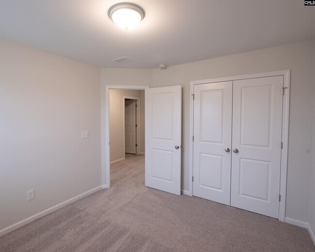 Building Photo - 643 Wooster Dr