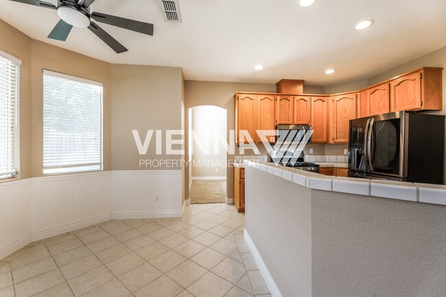 Building Photo - 5308 Heritage Ct