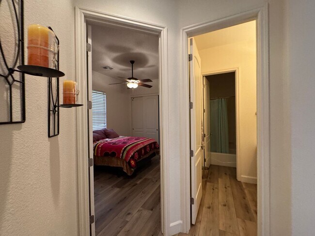 Building Photo - 4 BR Laughlin Ranch Golf Estate Utilities included, Fully furnished on Bullhead Parkway