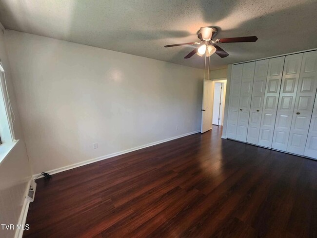 Building Photo - 1552 Colony Park Dr